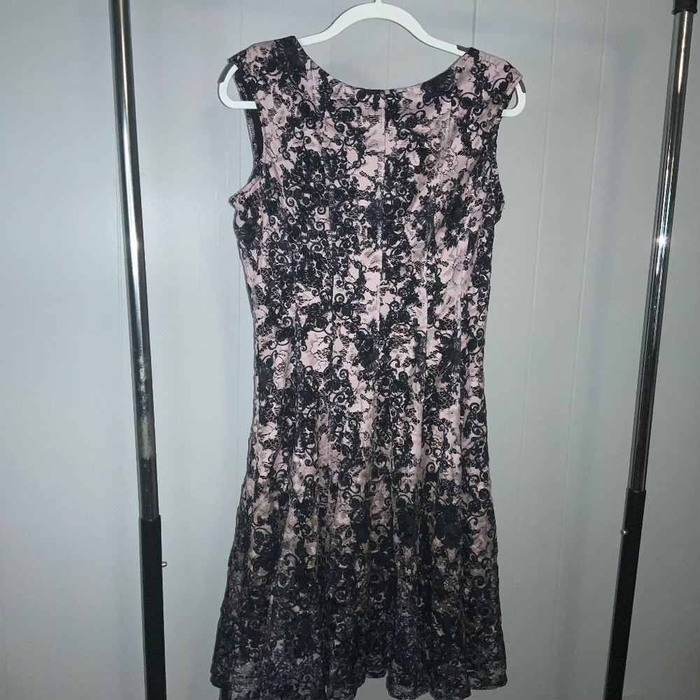 Gabby Skye fit & flare lace overlay dress Sz 12 sleeveless